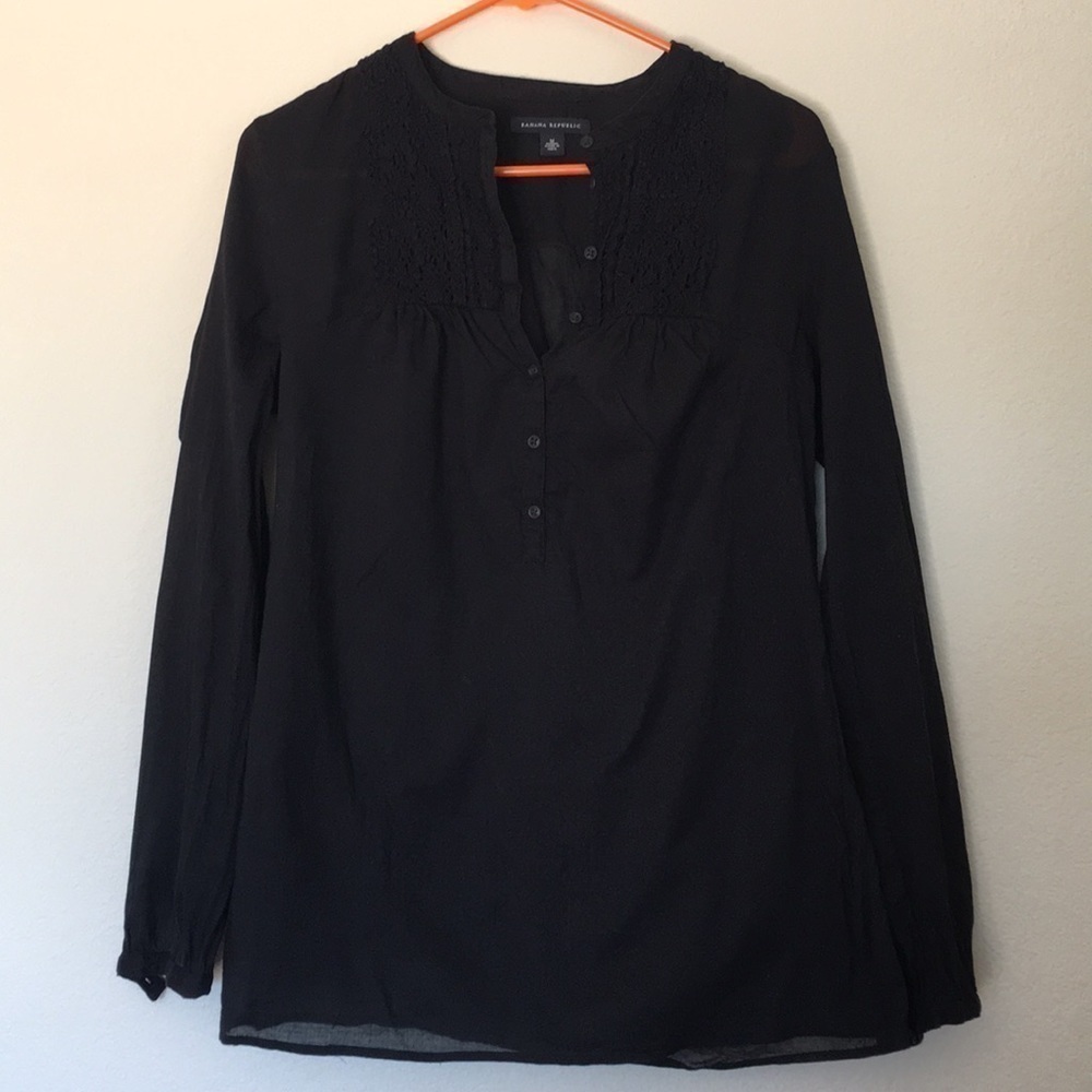 Banana Republic black blouse medium VEUC